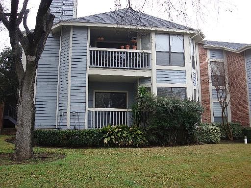 2nd image of 4839 Brandeis #913