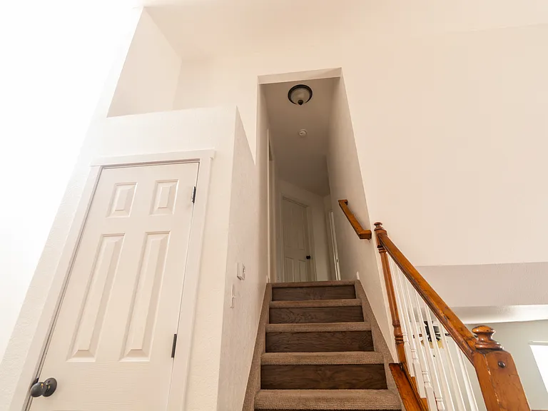 1395 Roseville Dr — Photo 25