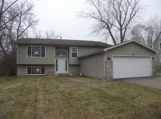 2611 31st St, Zion, IL 60099