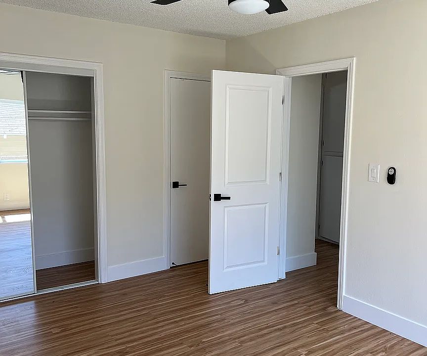 2nd image of 230 N Grand Ave #1