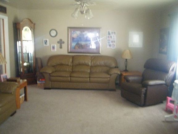 2nd image of 2913 Axtell St