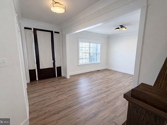 5th image of 110 Parkview Way