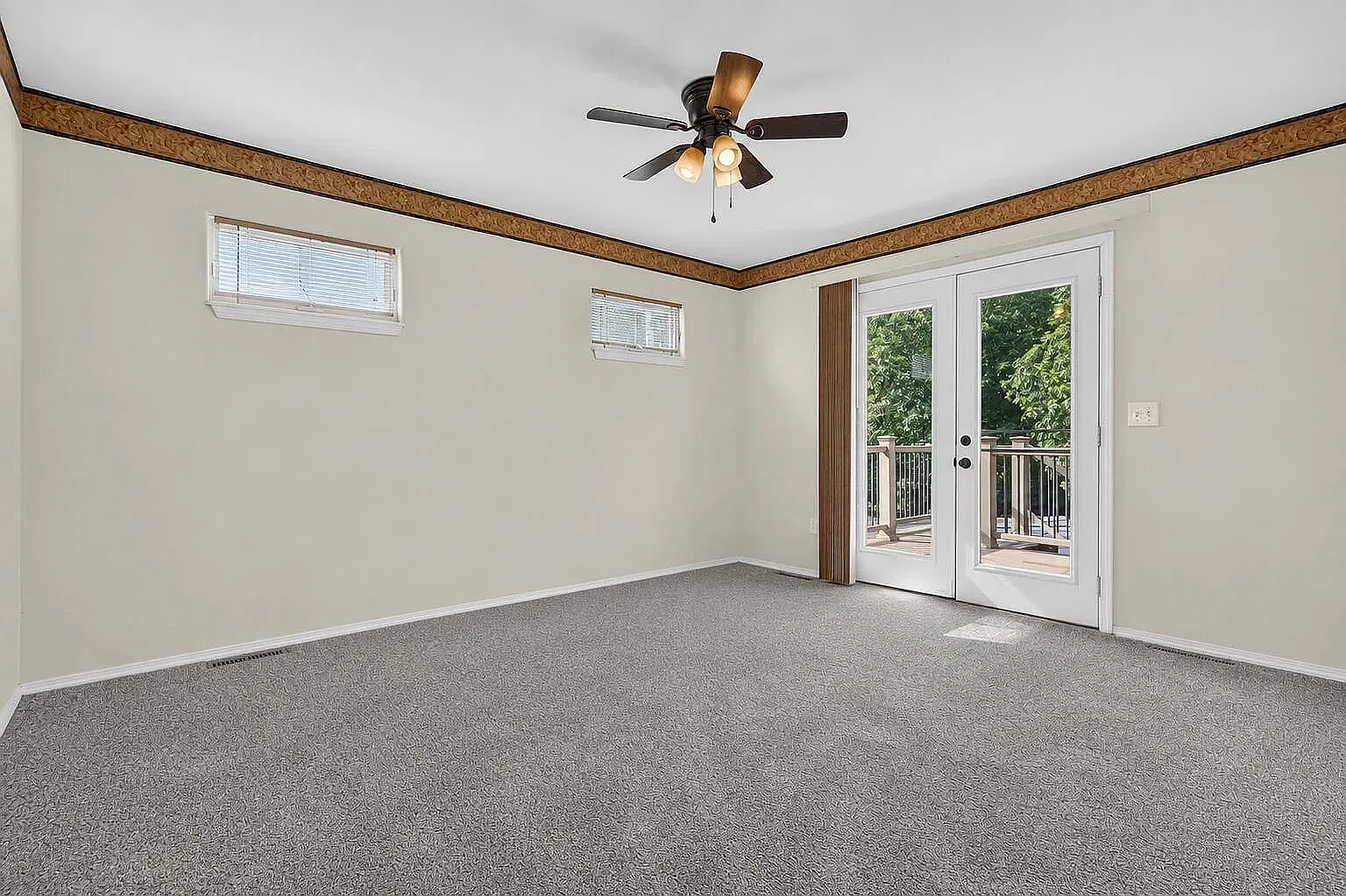 4 bed, 2450 sqft, $2,900 — Photo 3