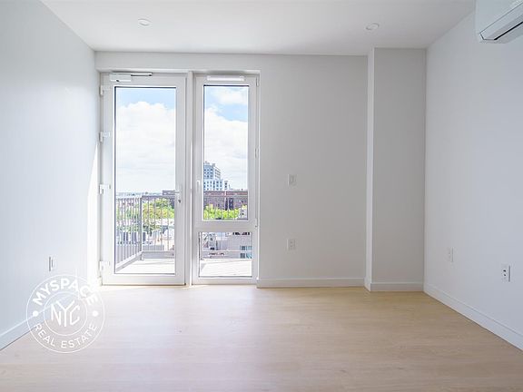 4th image of 1499 Bedford Ave #7K