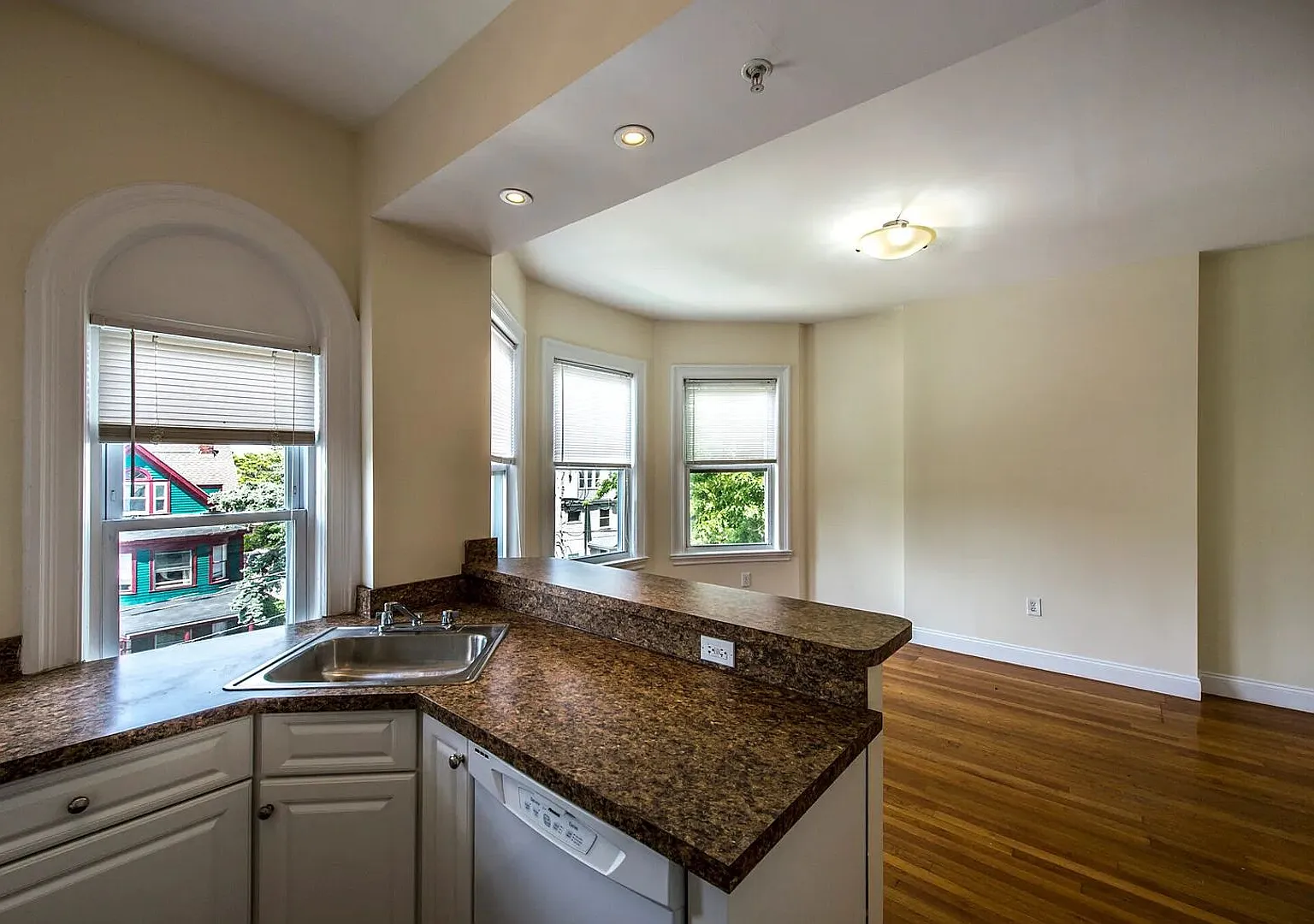 Modern 2-Bed, 2-Bath Apartment in Allston $3,600 — Photo 4