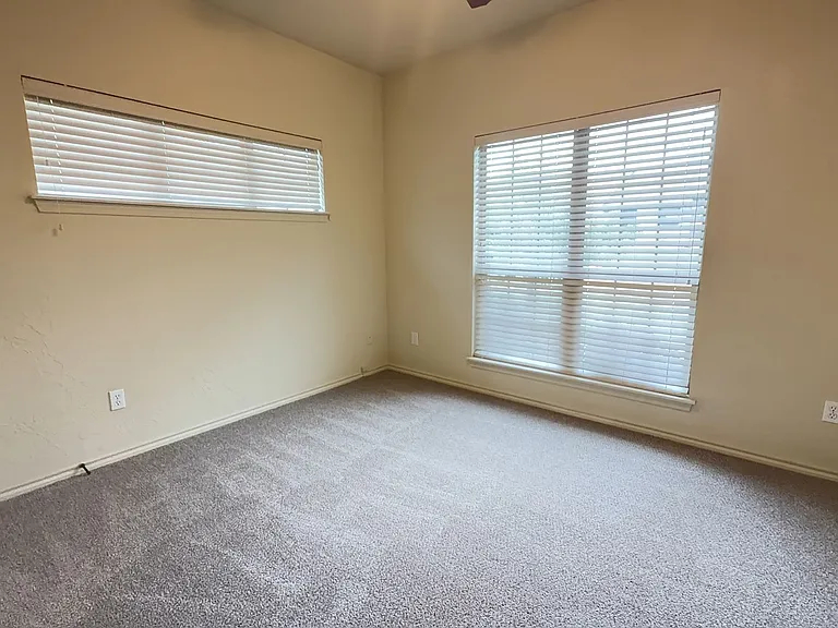 10100 Shadowview Dr — Photo 33