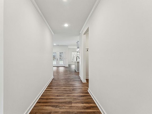 2nd image of 940 Legacy Cv N