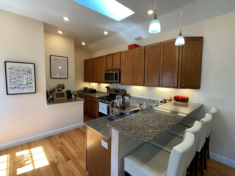 14 Flint St #2F — Photo 1