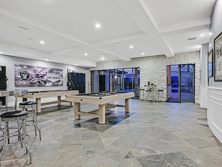 8 Rue Mediterra Dr — Photo 45