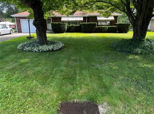 229 Meadowbrook Rd, Hermitage, PA 16148