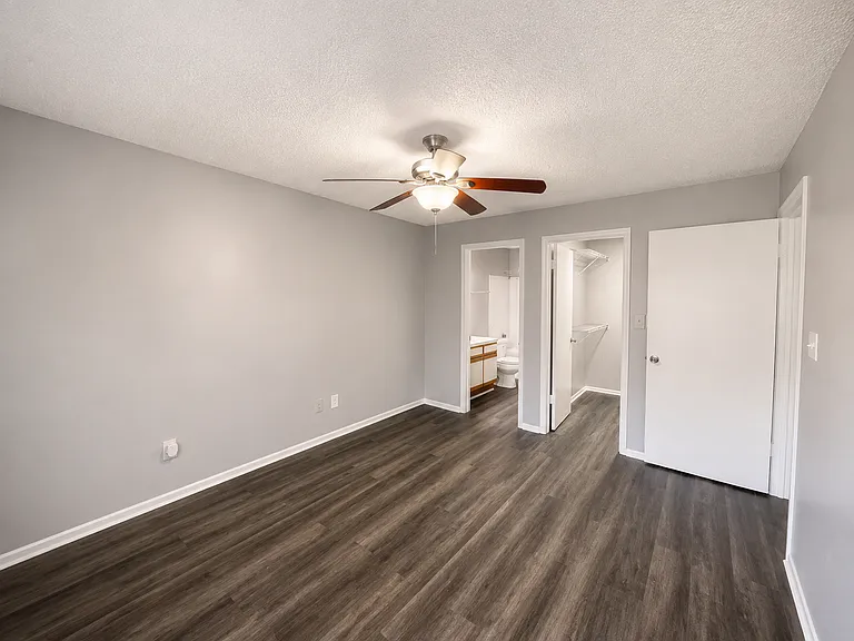 234 Afton Sq — Photo 14