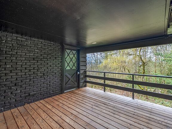 5th image of 2450 Park Hill Dr #B