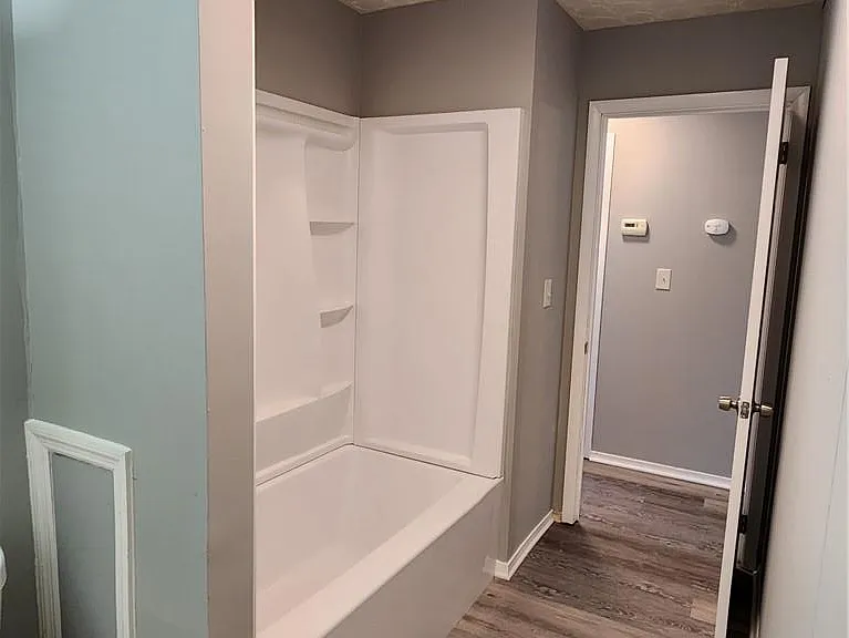 1633 Reid Ave — Photo 11