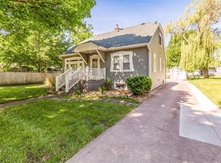 1931 Walnut St, Cedar Falls, IA 50613