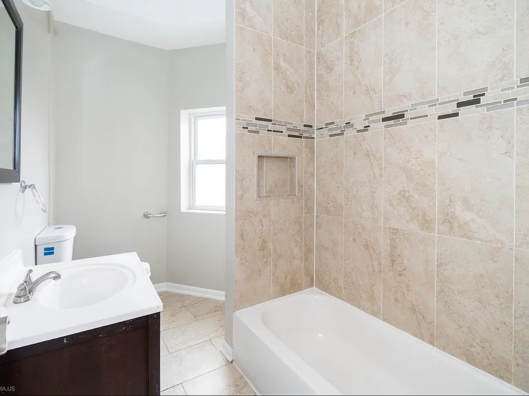 4326 S Calumet Ave #2 — Photo 6