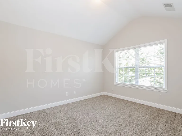 495 Roland Manor Dr — Photo 12