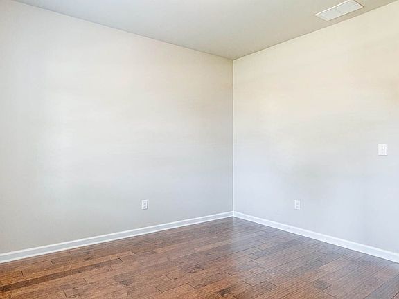 4th image of 105 Arabella Pkwy #Snevhn
