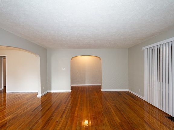 4th image of 2630 Highland Pl