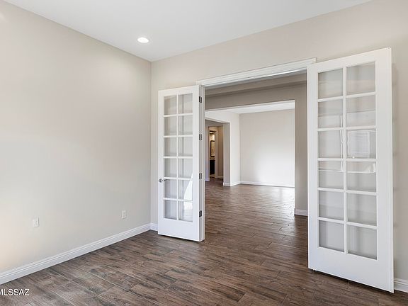 5th image of 10947 N Ledge Stone Dr