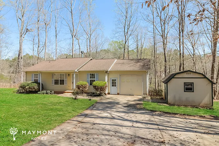 3 bed, 2.0 bath, 1055 sqft, $1,745 — Photo 3