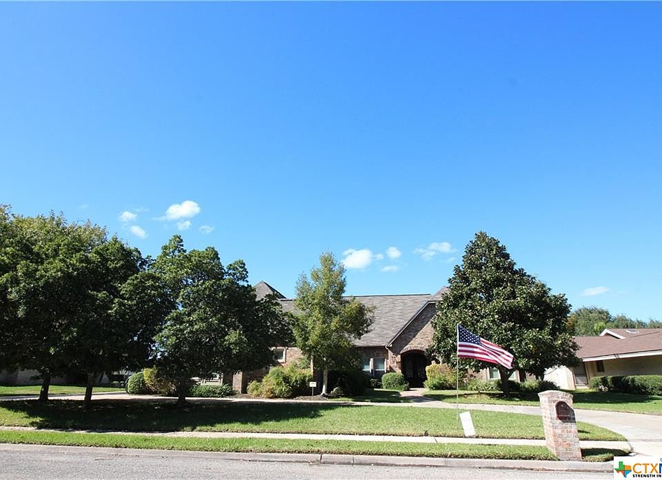 1st image of 6026 Country Club Dr