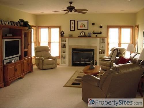 4th image of 6369 Mary Louise Ct SW