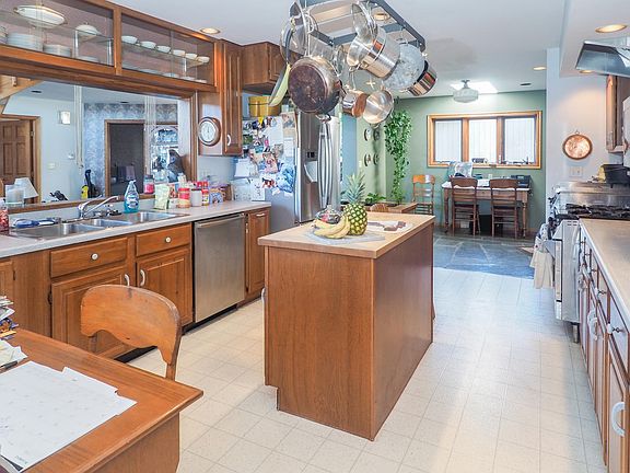 14860 Lakeshore, Vandalia (119 of 64)