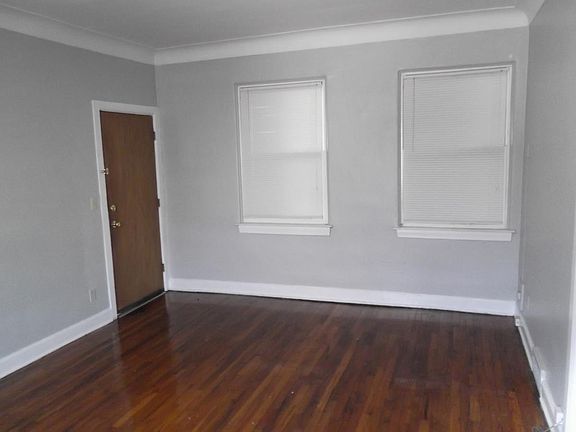 4th image of 146 E Hazelhurst St APT 3