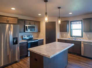 4636 N Cherryvale Ave, Appleton, WI 54913