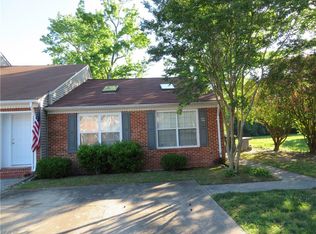 69 Riverchase Dr, Hampton, VA 23669