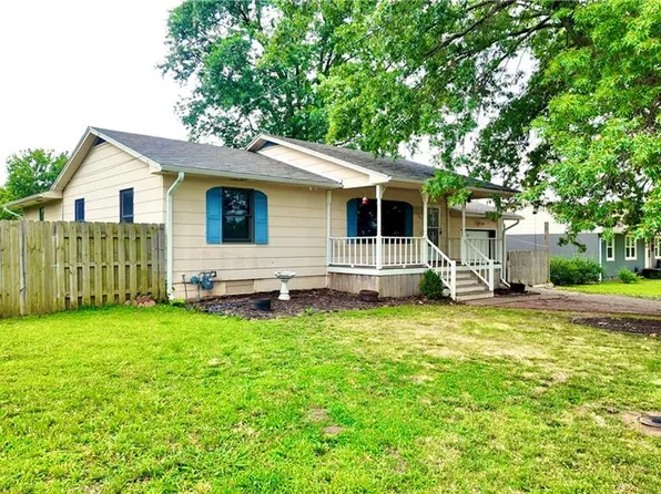 521 W Atlantic St, Nevada, MO 64772
