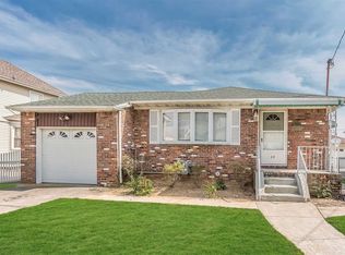 34 Jefferson Ave, Lynbrook, NY 11563