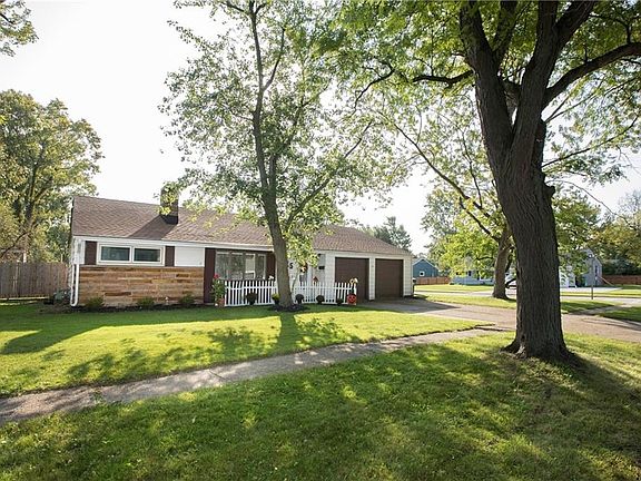 2nd image of 415 Beeler Dr