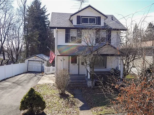 526 Floyd St, Akron, OH 44310