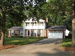 1st image of 32 Wonderwood Dr