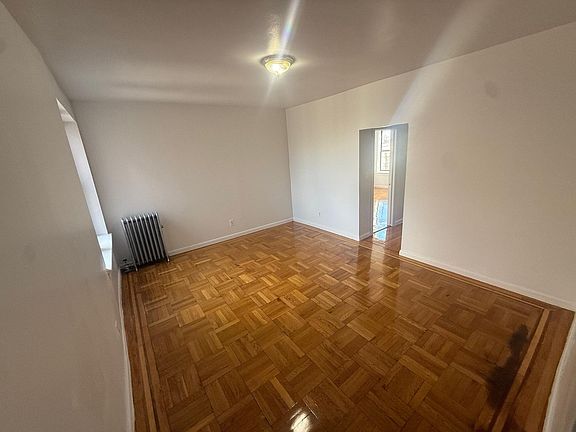 4th image of 2631 Marion Ave #5H