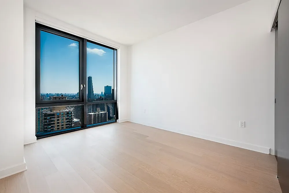 21 West End Avenue — Photo 3