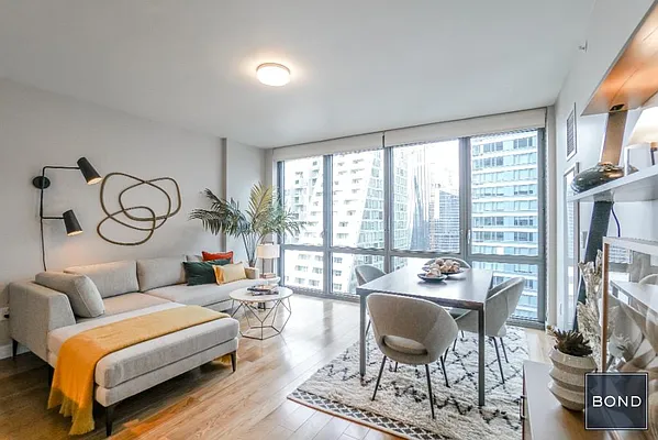 Rented by Bond New York | media 1