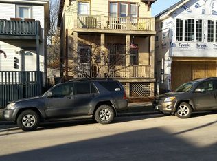 932 E Land Pl, Milwaukee, WI 53202