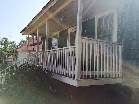 2nd image of 305 Farley St