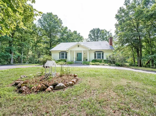 2244 Waldrop Church Rd, Louisa, VA 23093