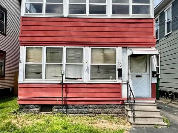 952 Emerson Ave Unit 3