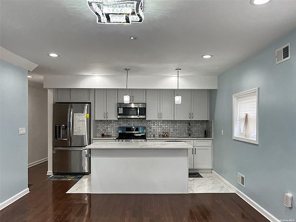 4th image of 157-11 108th Avenue