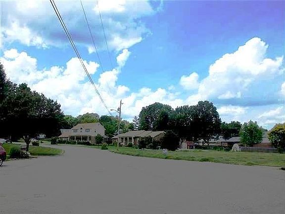 3rd image of 3409 Lanawood Ct