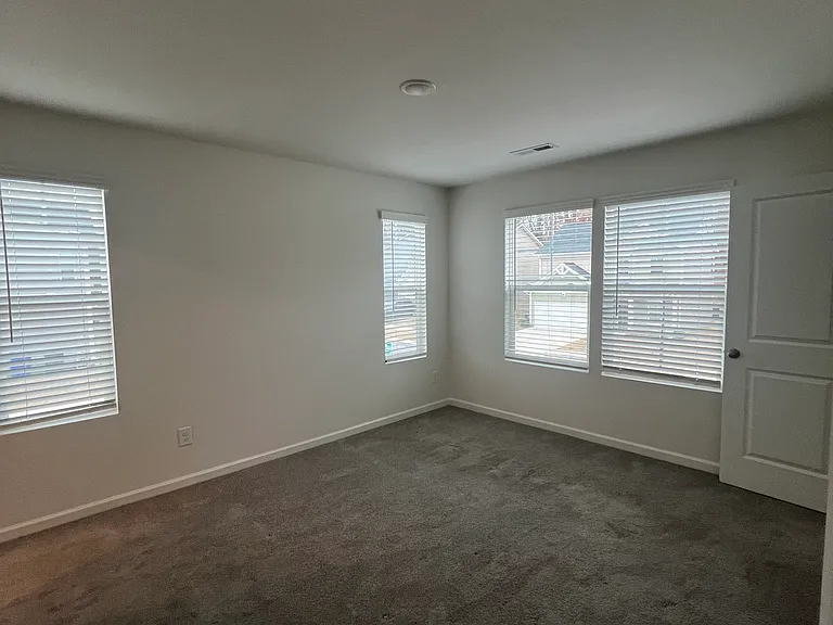 120A Fosters Glen Pl #120A — Photo 17