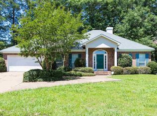 405 Autumn Creek Dr, Ridgeland, MS 39157