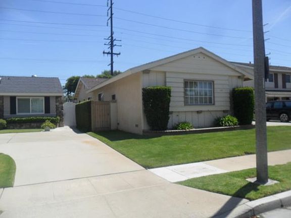 3rd image of 3456 Lilly Ave