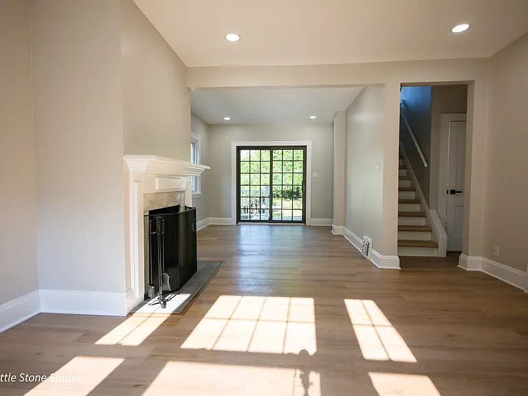 2249 Briarwood Rd — Photo 2