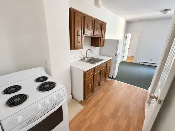 42 Phillips St #1, Boston, MA 02114
