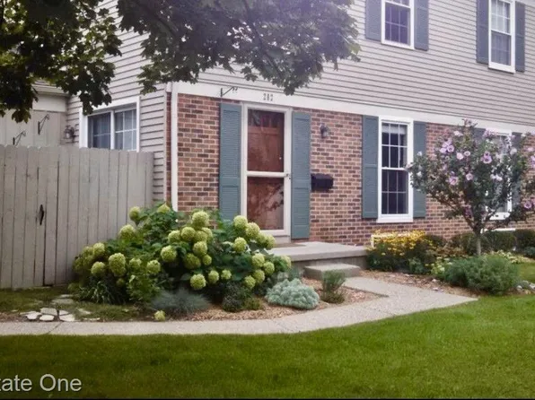 282 1st St, Rochester, MI 48307